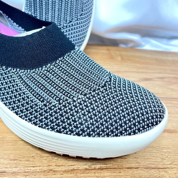 Bionica-merigold slip on sneaker-7m - Picture 5 of 11
